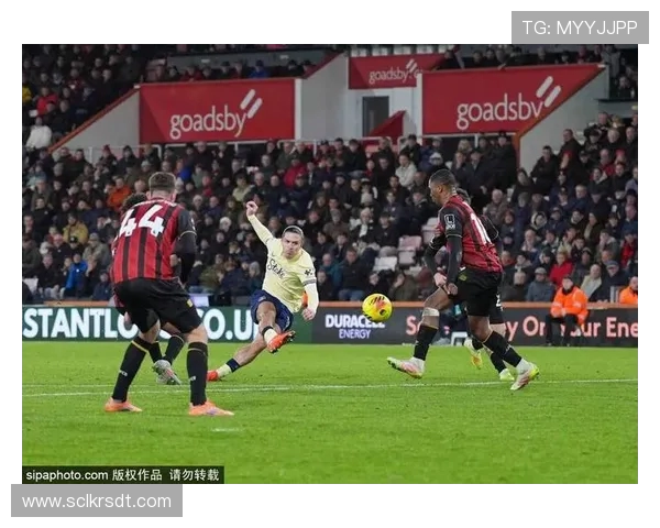 佩里西奇状态回暖本赛季已贡献2球8助助球队迎战利物浦首开记录 佩里西奇状态回暖本赛季已贡献2球8助助球队迎战利物浦首开记录